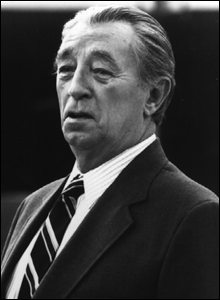[Robert Mitchum]